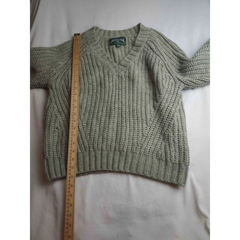 American Eagle Sweater Womens Medium Green V-Neck Knit Pullover Textured Chunky
